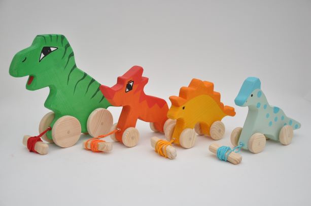 Bērnu rotaļlietas attīstošās Barin Mašīnas rotaļlietas ar riteņiem no Dinozauru Parks dinosauri ar piegādi no Barin.lv internetveikala.