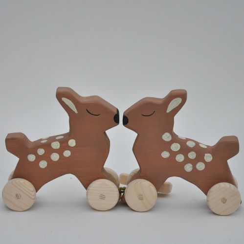 Mēža dzīvnieki Stirna Barin Mašīnas bērnu rotaļlietas Jūsu mazuļim. Jāpasūta Barin.lv internetveikalā, lai saņēmt laikā Jūsu bērna spēlei!