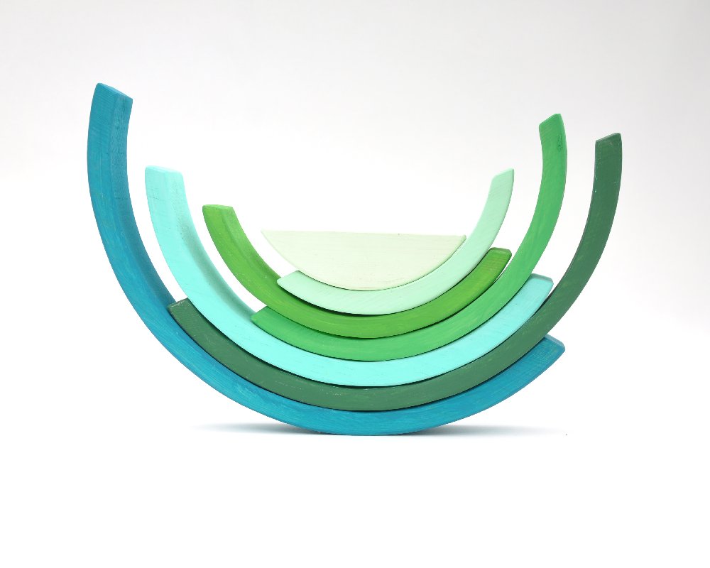 Rotaļlietas pērc online Barin.lv interneta veikalā ar piegādi mājās! Smaragda Zaļa Barin Varavīksne, XL lielā izmerā koka piramīda Jūsu Mazuļa Montesori attīstošām nodarbībām un izklaidei!