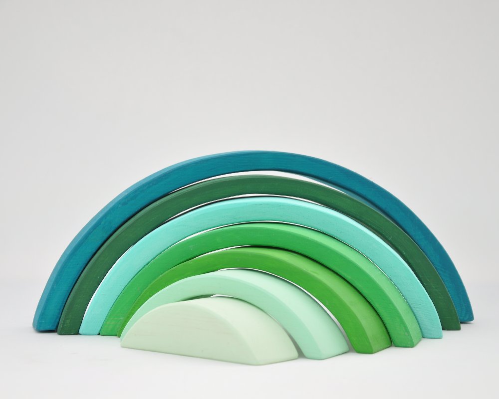 Rotaļlietas pērc online Barin.lv interneta veikalā ar piegādi mājās! Smaragda Zaļa Barin Varavīksne, XL lielā izmerā koka piramīda Jūsu Mazuļa Montesori attīstošām nodarbībām un izklaidei!