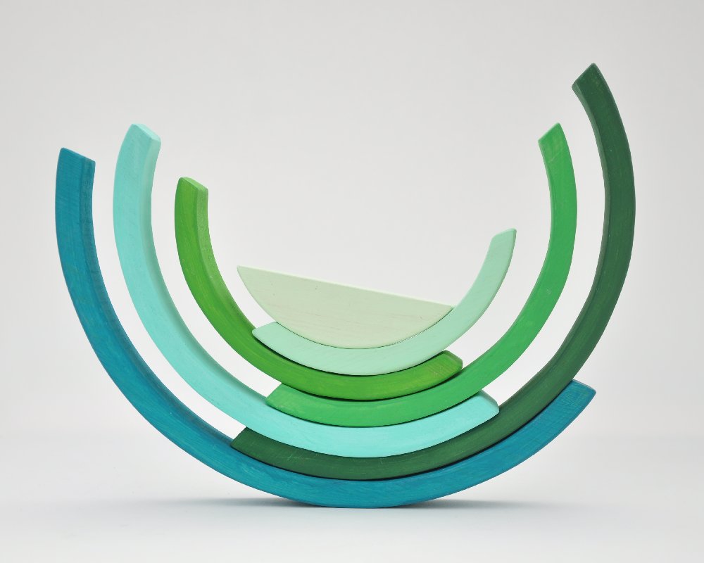 Rotaļlietas pērc online Barin.lv interneta veikalā ar piegādi mājās! Smaragda Zaļa Barin Varavīksne, XL lielā izmerā koka piramīda Jūsu Mazuļa Montesori attīstošām nodarbībām un izklaidei!