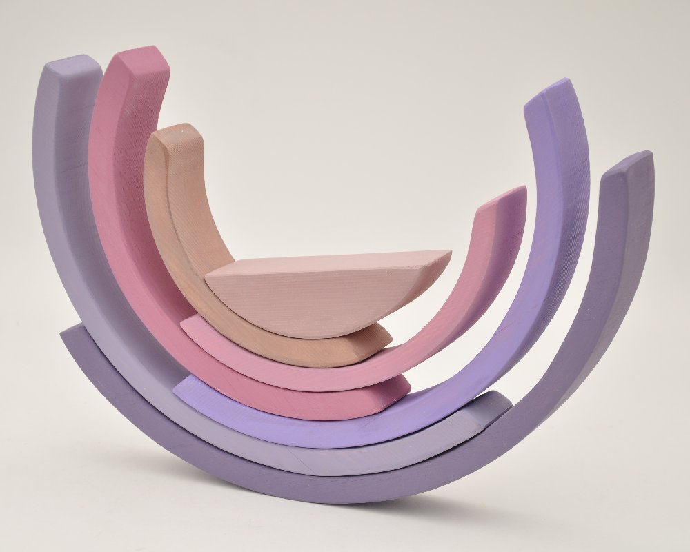 Attīstošās rotaļlietas meitenēm pērc online Barin.lv internet veikalā ar piegādi mājās! Barin koka Varavīksne Pastel Violetā krāsā, XL lielā izmerā koka piramīda Jūsu Mazuļa Montesori attīstošām nodarbībām