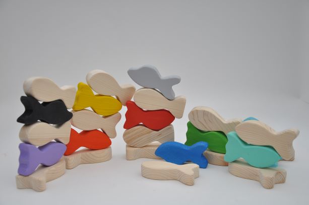 Attīstošās spēles bērniem koka kluči Zivju Balansir rotaļlietas pirkt Barin.lv veikalā ar piegādi