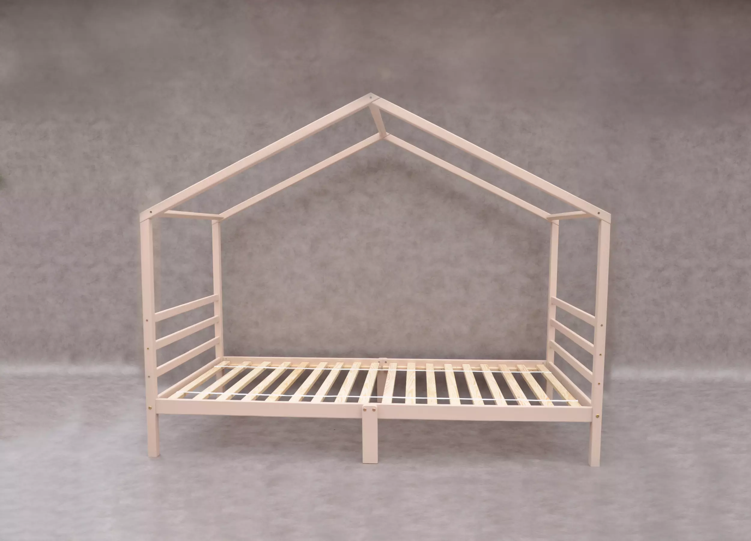 Gulta mājiņa no Barin veikala - Mana Māja jauniešu gulta pusaudžiem, jauniešiem un pieaugušo vienvietīgas gultas no masīvkoka ar pieļaujamo svaru 130 kg.