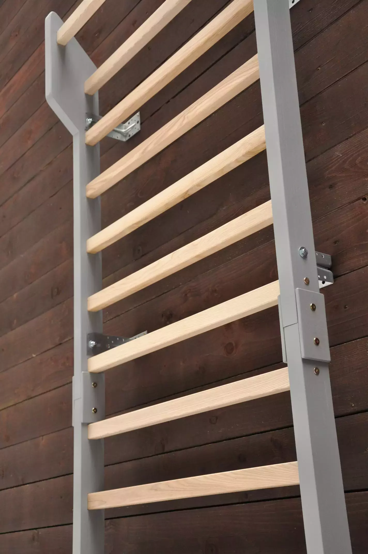 Sporta komplekss Classic Fitness Gym oša koka kāpnes vingrošanas siena bērniem un visiem ģimenes locekļiem.