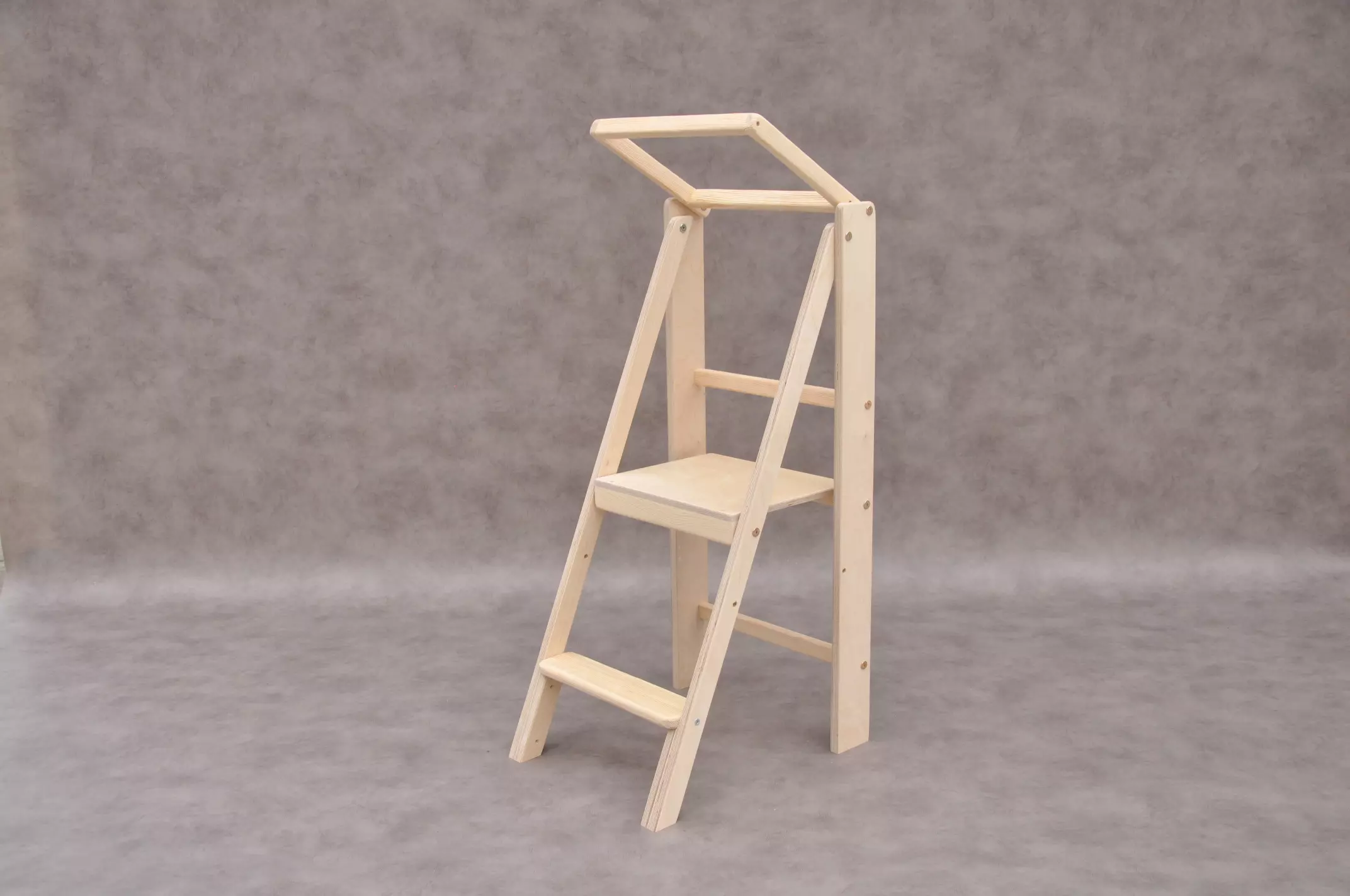 Universālais virtuves tornis Slim – koka bērnu kāpslītis un Montessori palīgs