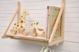 Sienas plaukts bērnu istabai un drēbju pakaramais bērniem Barin Set Sail zīdaiņu skapis bērnistabai vai priekšnama drēbju pakaramie plaukti bērniem no Barin.lv veikala.